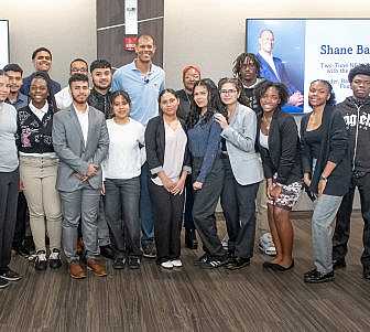 former Miami HEAT player Shane Battier with students.