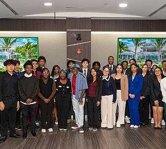 Chef Marcus Samuelsson with the students.