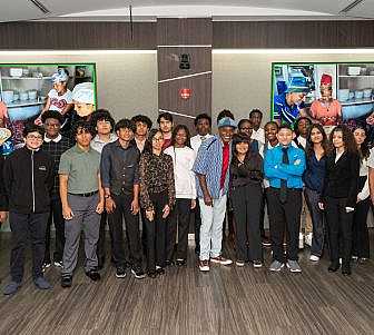 Chef Marcus Samuelsson with the students.